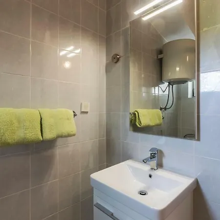 Apartment With Sea View 05 *